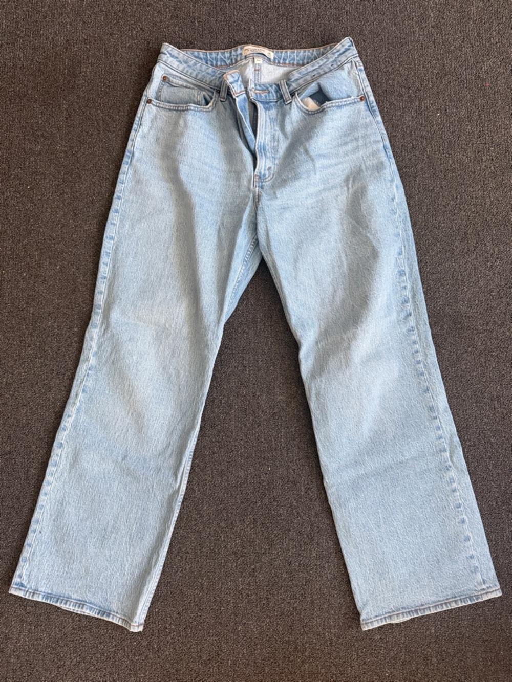 Abercrombie & Fitch Pale Wash Curve Love Straight Leg Jeans